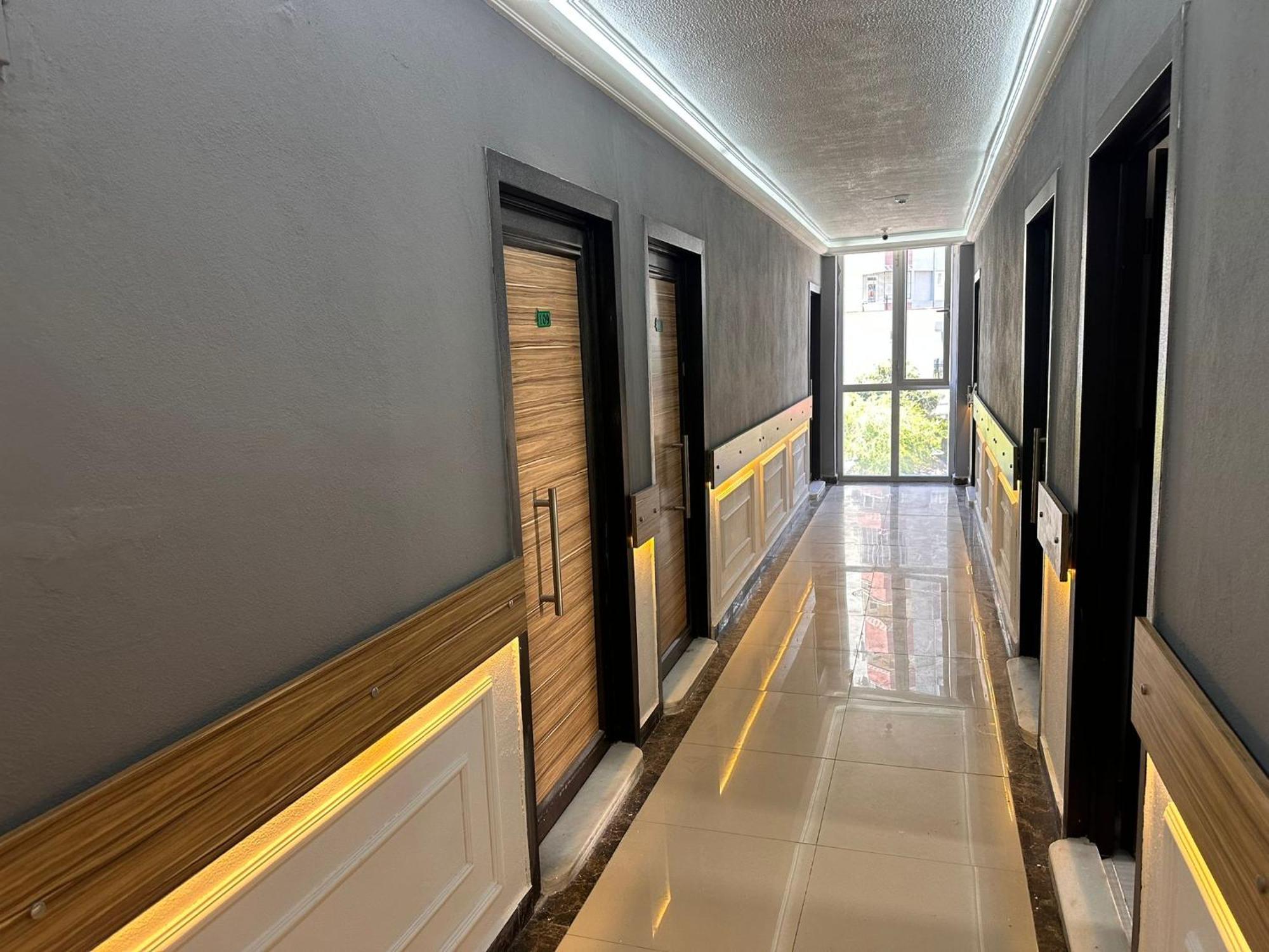 Royal Ezel Hotel Анталия Екстериор снимка