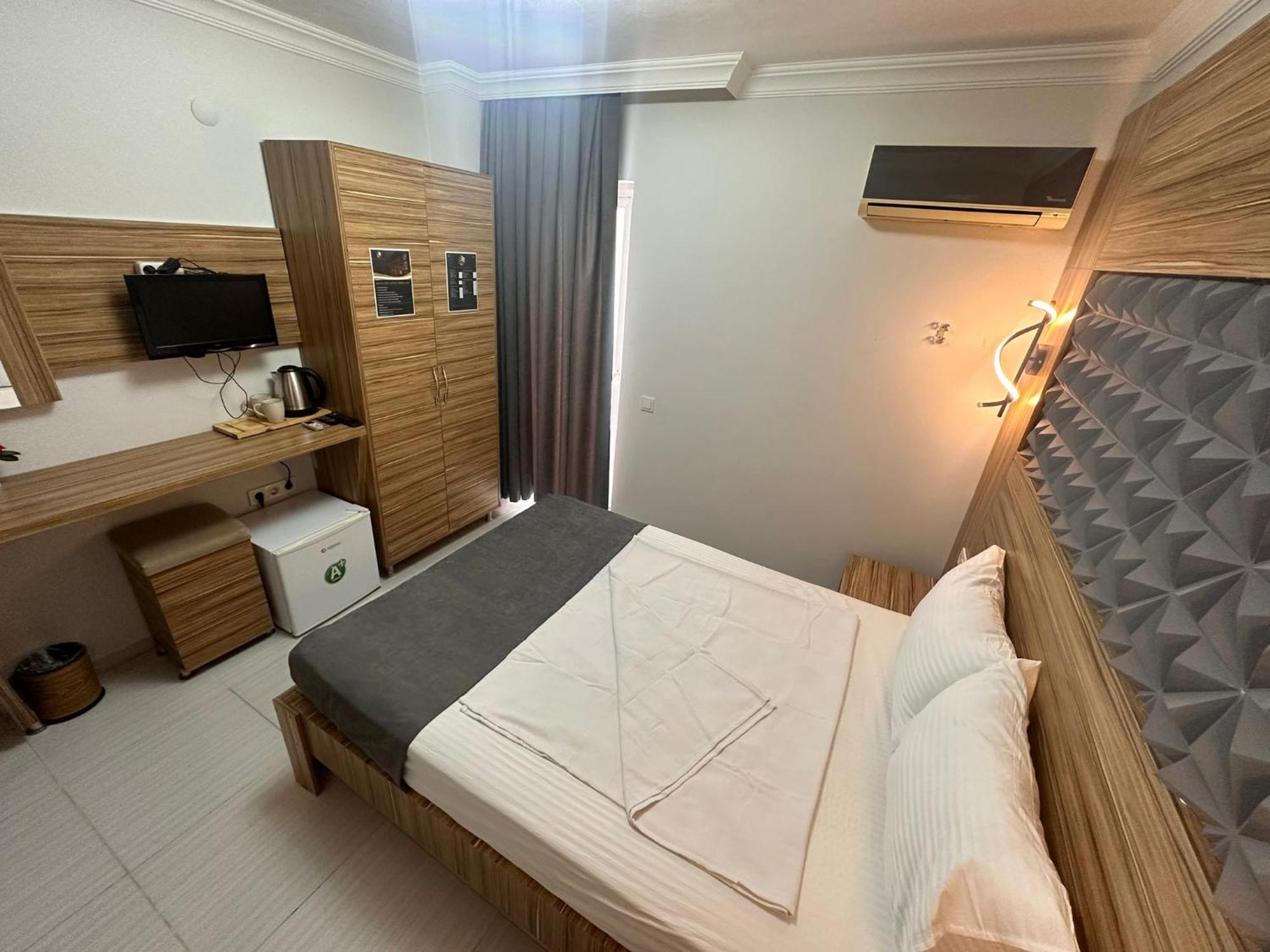 Royal Ezel Hotel Анталия Екстериор снимка