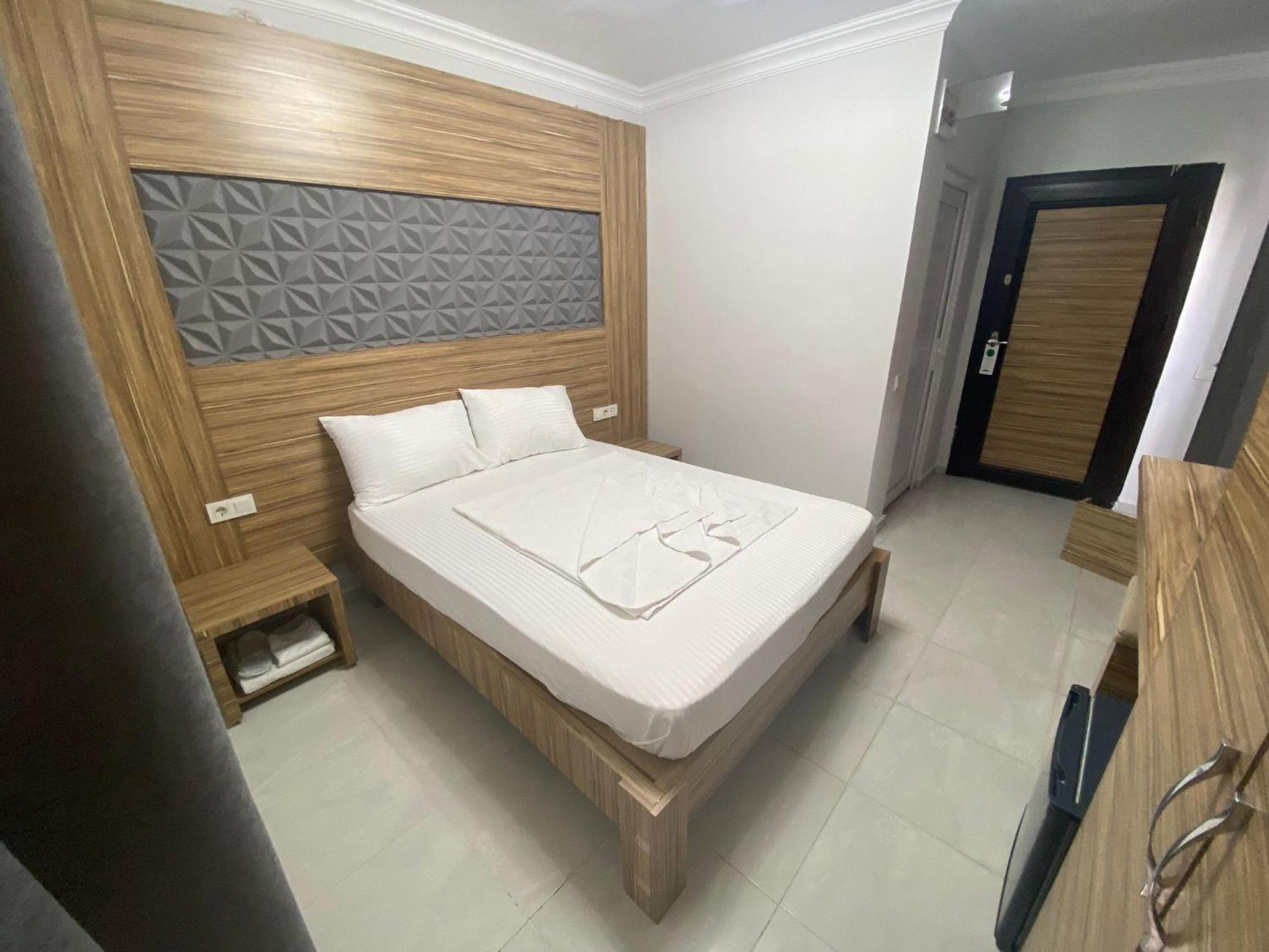 Royal Ezel Hotel Анталия Екстериор снимка
