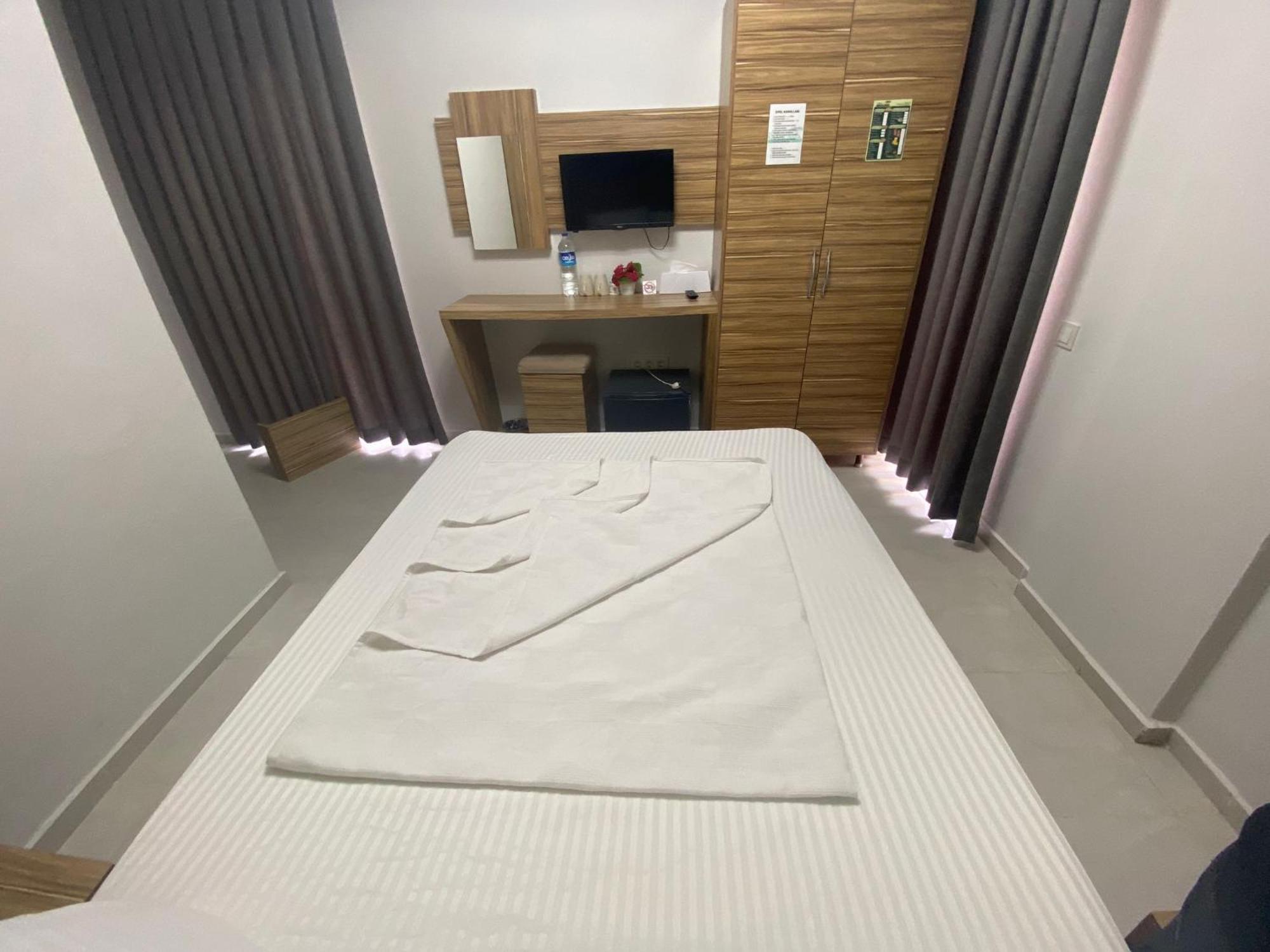 Royal Ezel Hotel Анталия Екстериор снимка